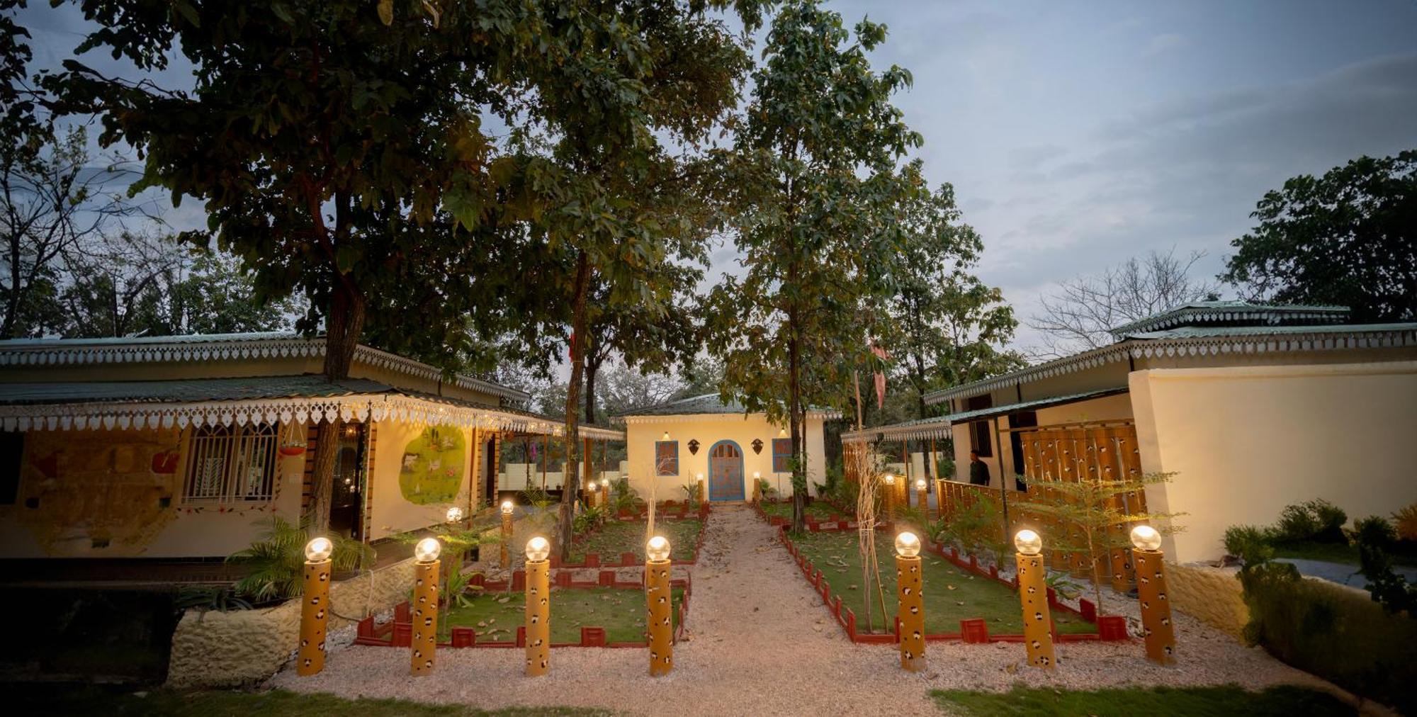 Palash The Jungle Resort Gondia Exterior foto