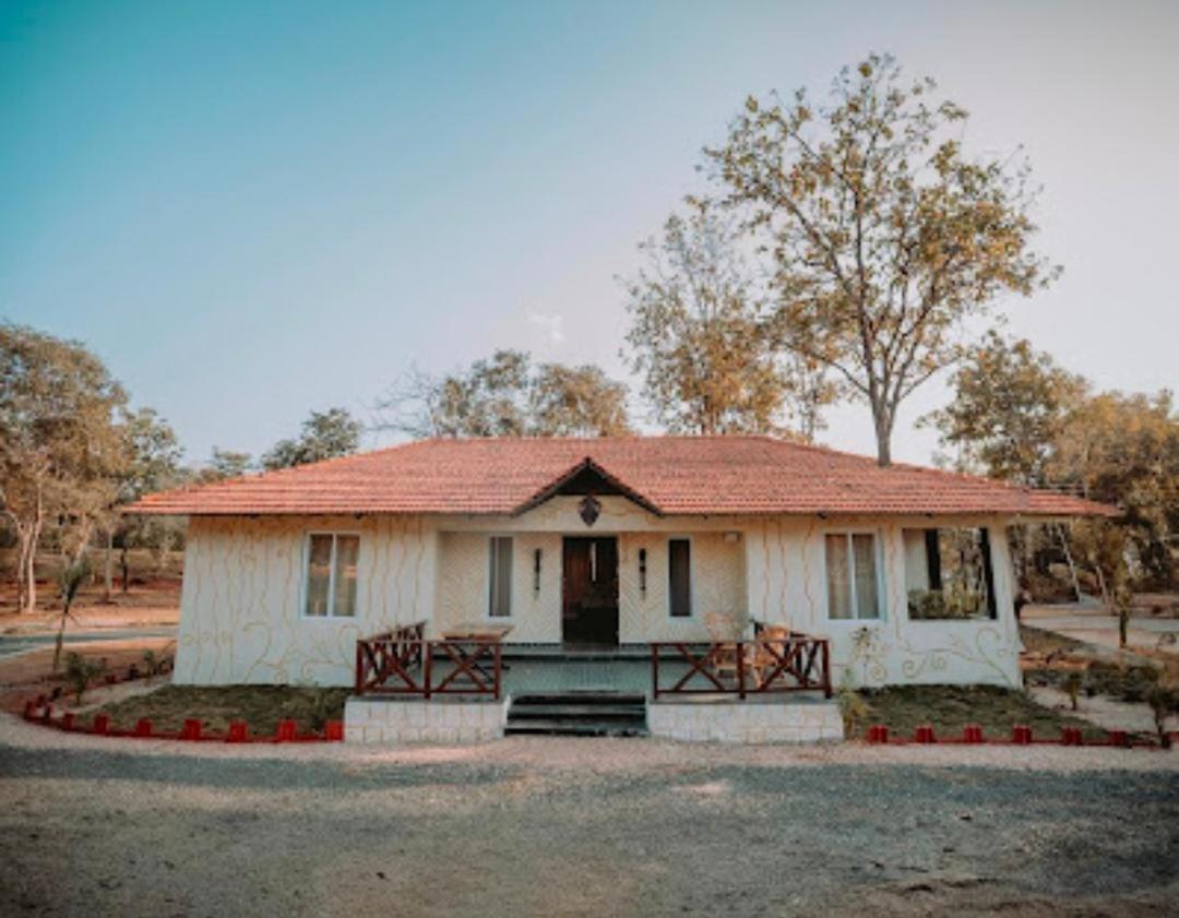 Palash The Jungle Resort Gondia Exterior foto